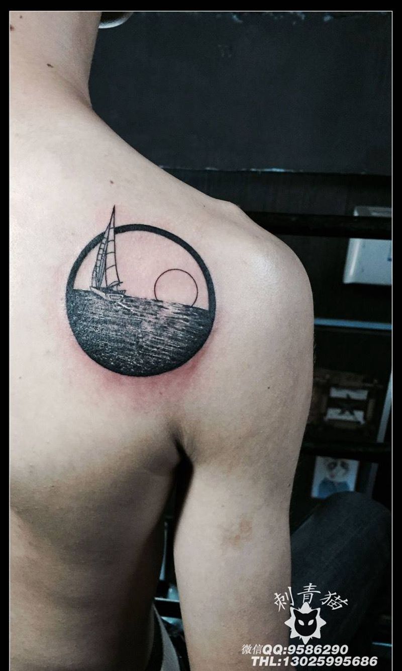 海平面纹身图片_成品肩部背部欧美几何纹身图案
