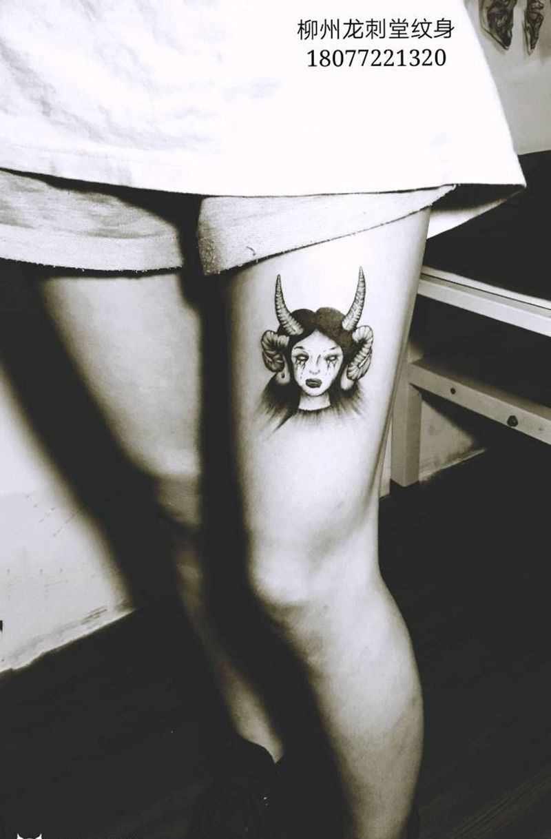 欧美纹身图片_腿部柳州纹身图案
