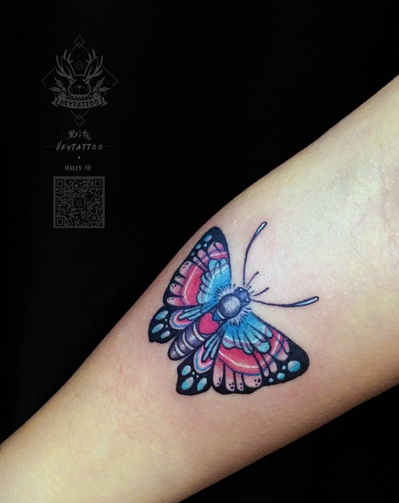 butterfly纹身图片_成品手部Oldschool动物纹身图案