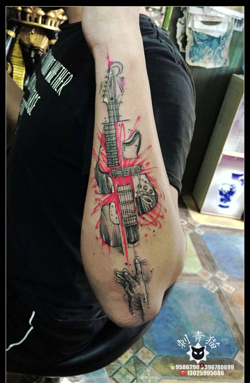 吉他纹身图片_成品手部欧美清新手臂静物水彩吉他纹身图案