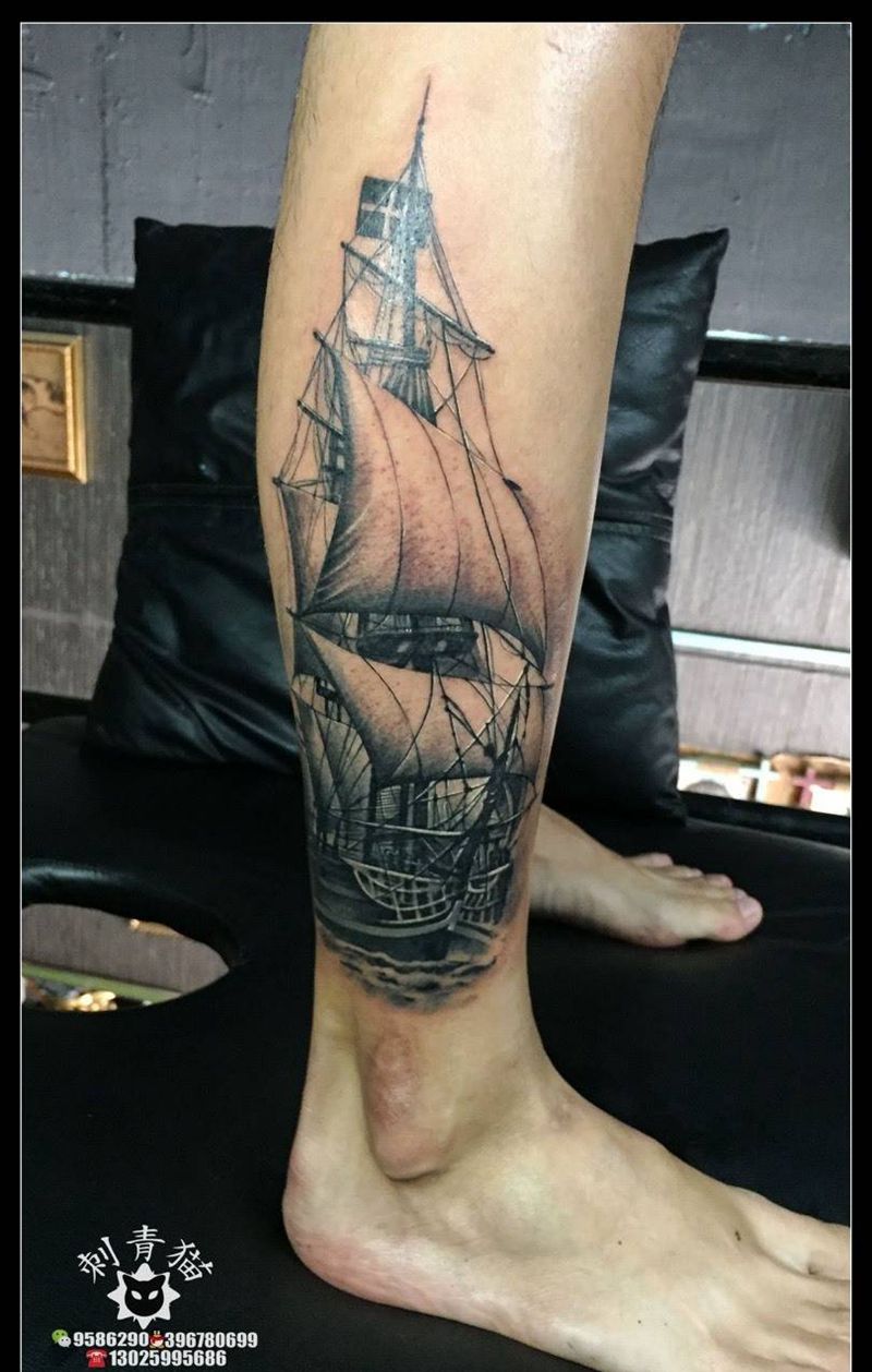 帆船纹身图片_成品腿部脚部欧美清新写实静物帆船纹身图案