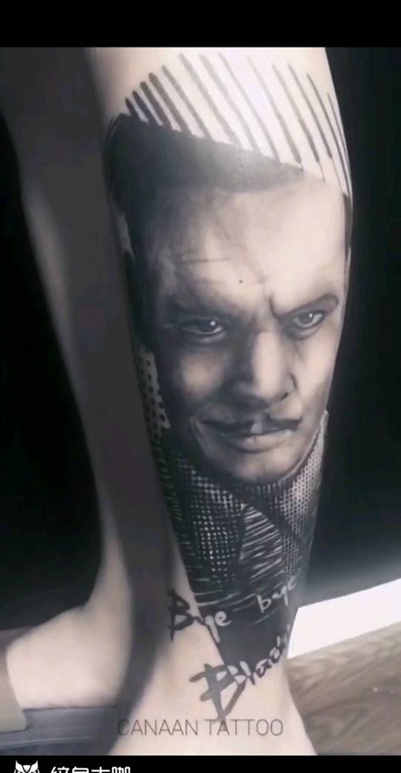公众之敌迪林杰纹身图片_腿部脚部欧美写实纹身图案