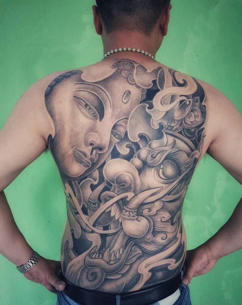 满背佛与魔纹身图片_背部新传统纹身图案