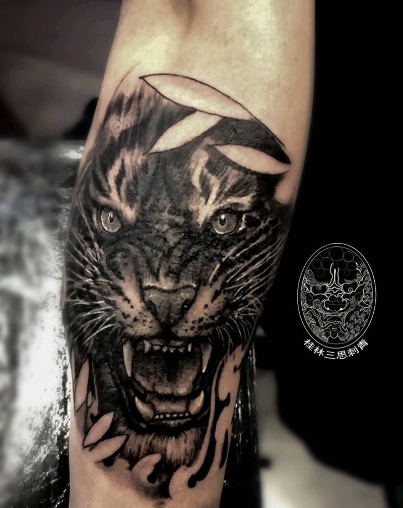 老虎纹身图片_手臂手部欧美写实纹身图案