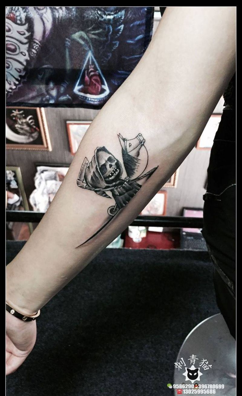 小死神纹身图片_成品手臂手部欧美清新鬼神纹身图案