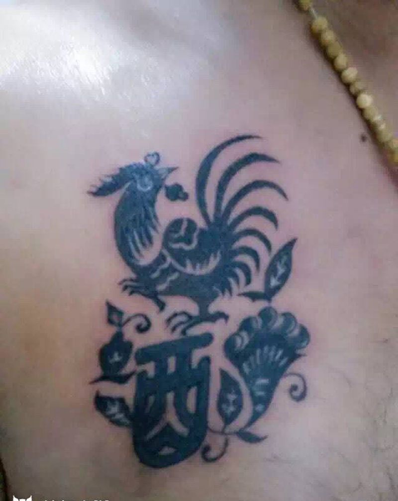 公鸡图腾纹身图片