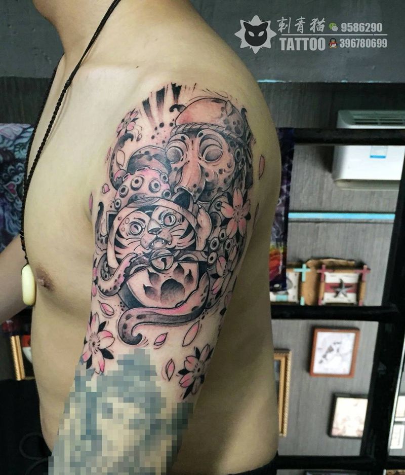 章鱼达摩猫纹身图片_成品手臂手部传统清新动物章鱼达摩猫咪纹身图案