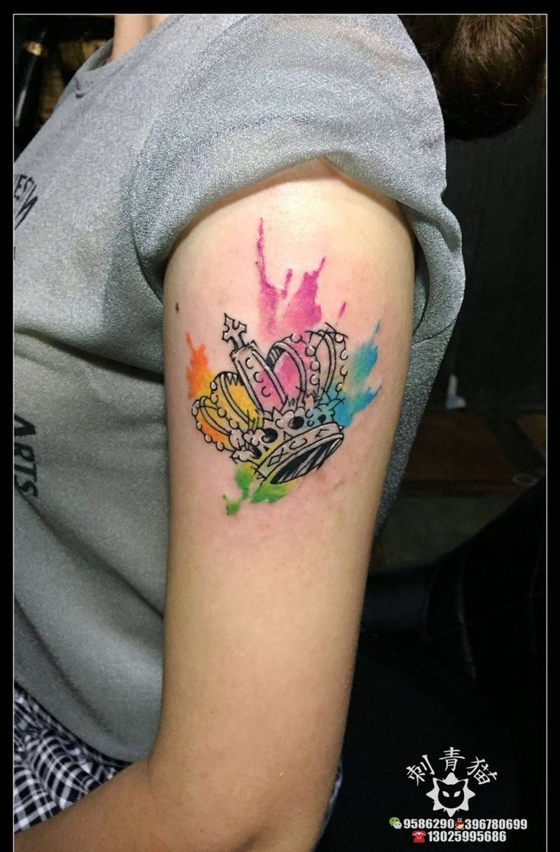 皇冠纹身图片_成品手臂手部欧美清新静物水彩纹身图案