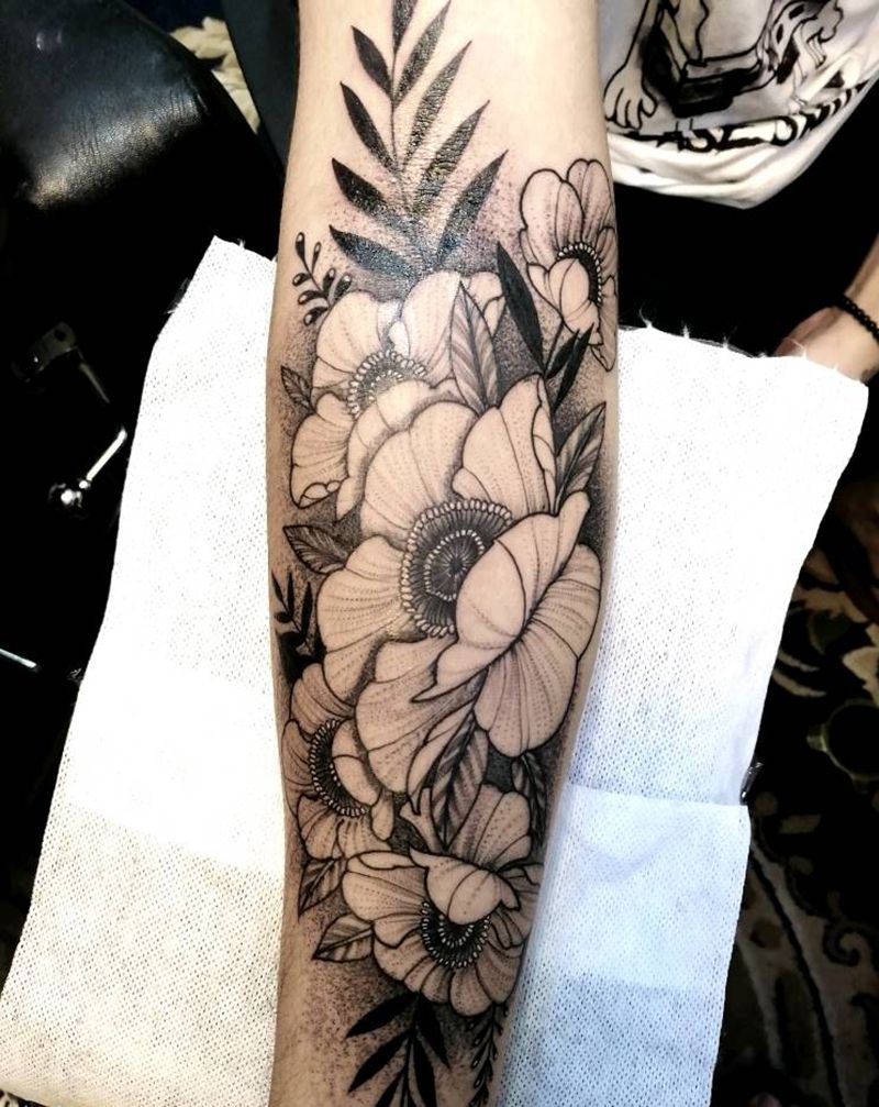 花纹身图片_手臂手部点刺纹身图案