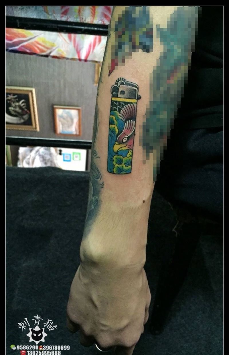 火机纹身图片_成品手臂手部传统清新静物纹身图案