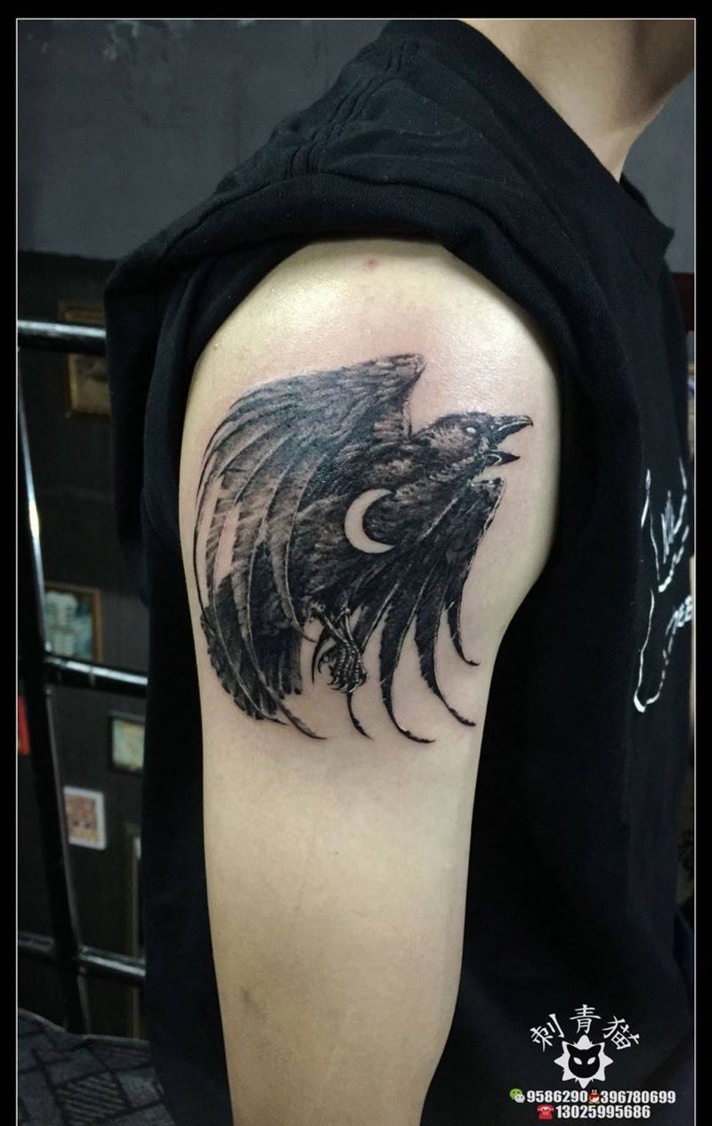 乌鸦纹身图片_成品手臂手部欧美清新动物乌鸦纹身图案