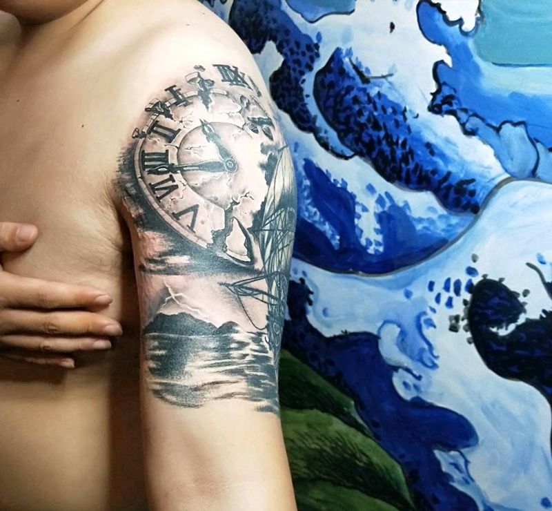 帆船时钟纹身图片