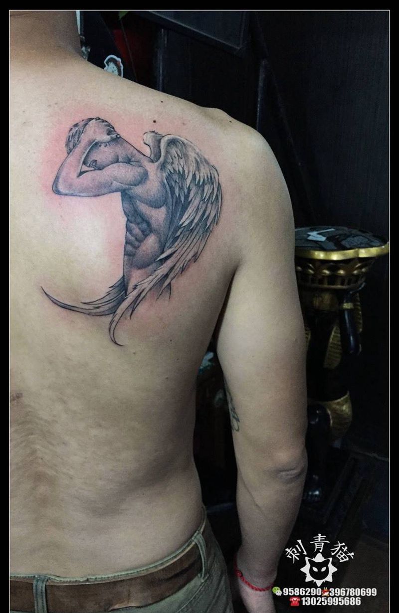 天使纹身图片_成品背部肩部欧美清新人物天使纹身图案