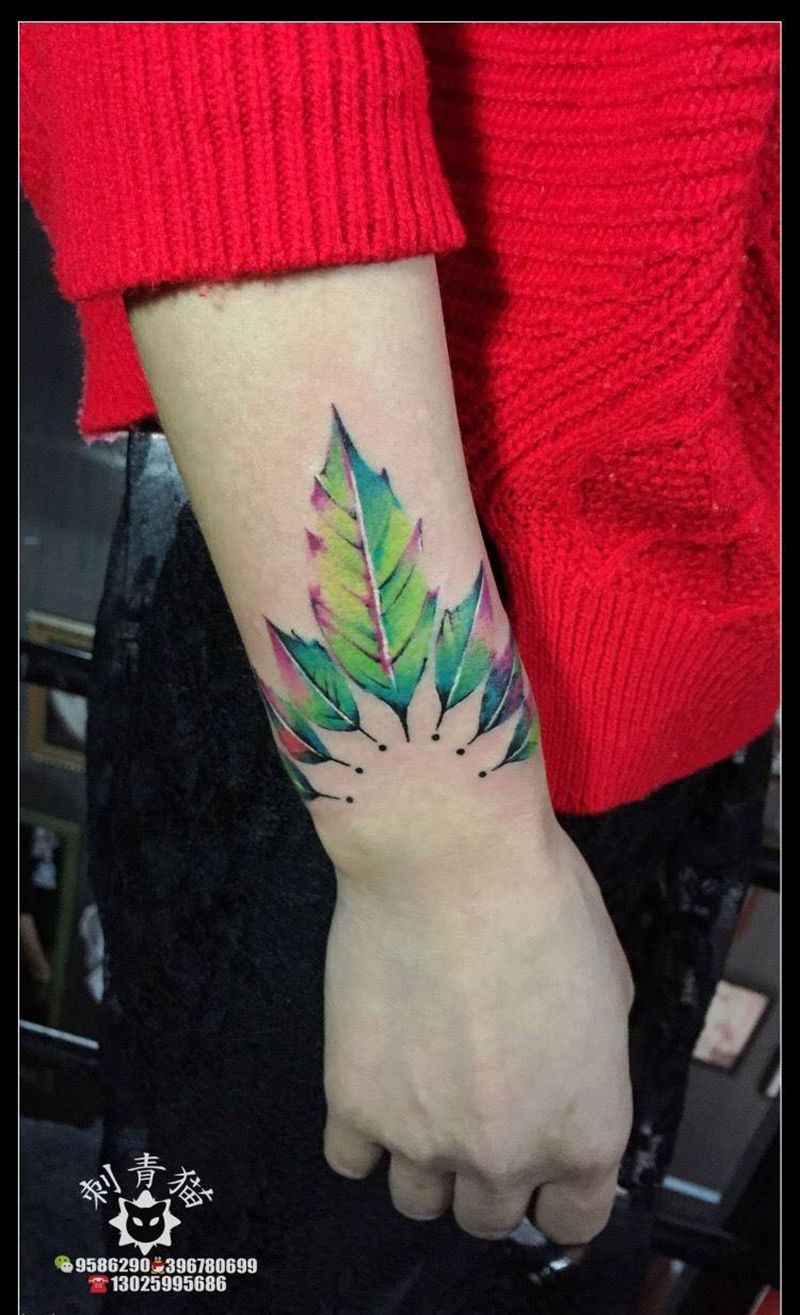 叶子纹身图片_成品手臂手部欧美植物水彩纹身图案