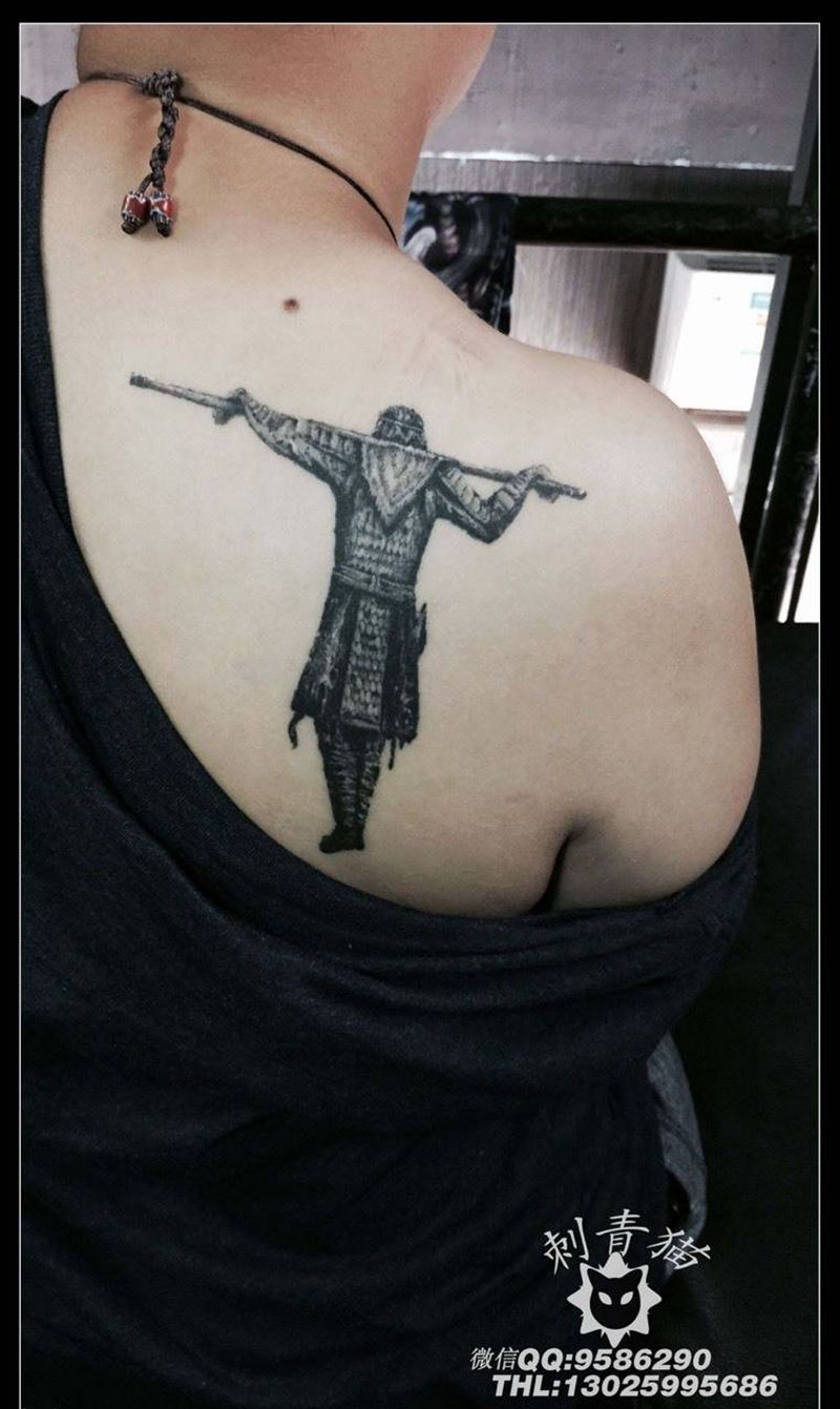 大话西游至尊宝纹身纹身图片_成品背部肩部人物纹身图案