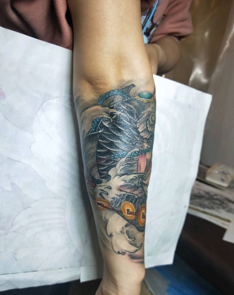 鲤鱼包小臂纹身图片_手臂新传统纹身图案