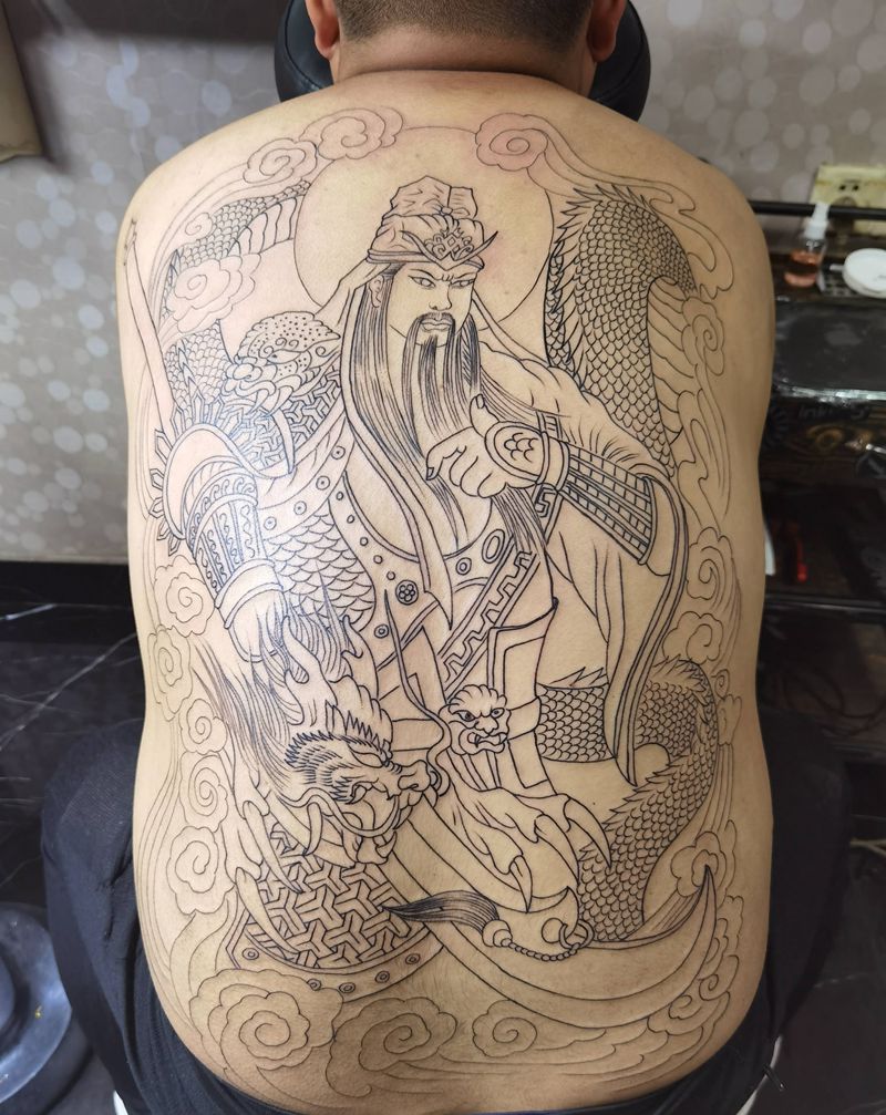 满背纹身图片_背部老传统纹身图案