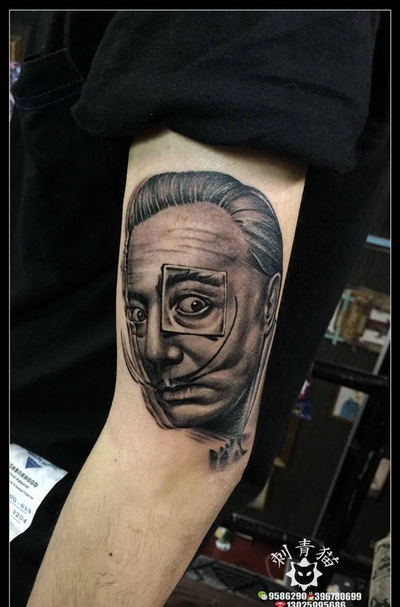 达利纹身图片_成品手臂手部欧美肖像人物达利纹身图案