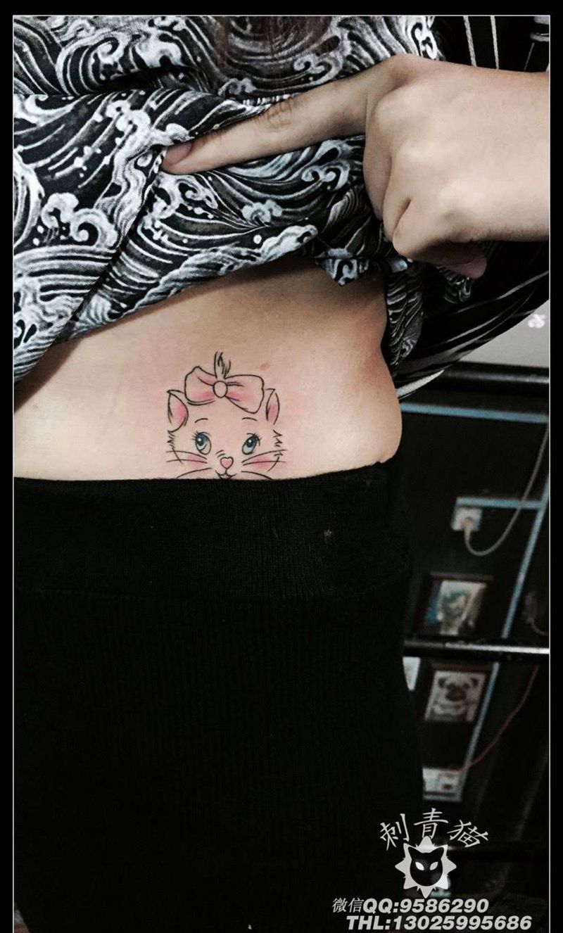 小猫咪纹身图片_腹部成品腰部清新动物纹身图案