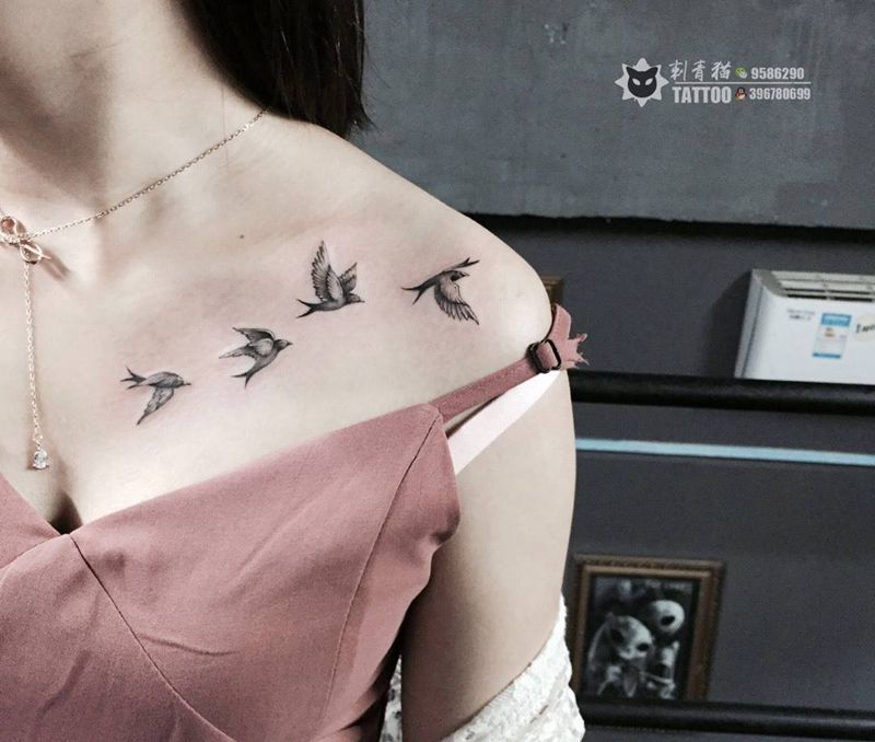 燕子纹身图片_胸部肩部点刺燕子鸟纹身图案