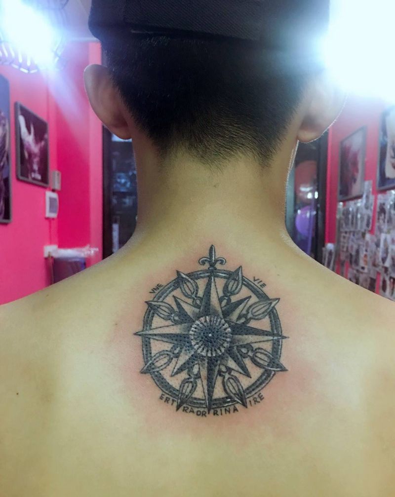 指南针纹身图片