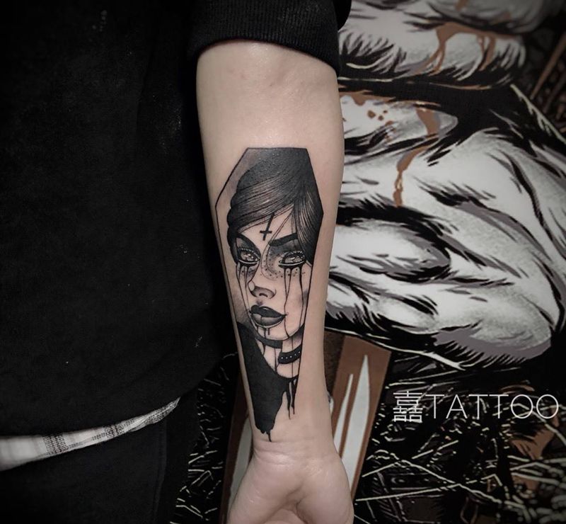 暗黑女郎遮盖纹身图片