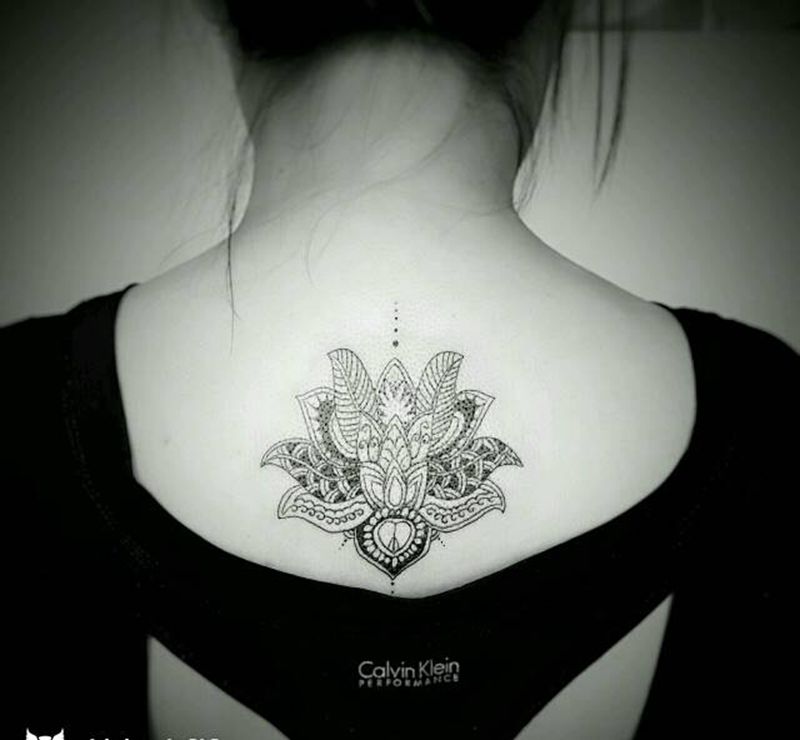 点刺梵花纹身图片_肩部背部欧美清新几何静物成品纹身图案