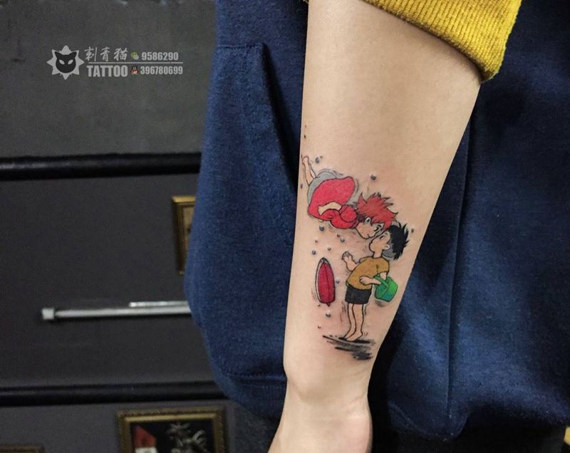 波妞与宗介纹身图片_手部New School动漫宫崎骏波妞与宗介纹身图案