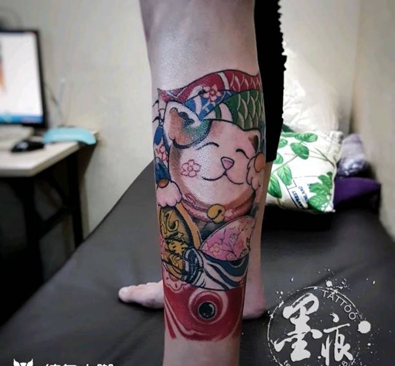 【日式．招财猫】喵喵纹身图片_腿部脚部欧美传统清新动物静物原创成品纹身图案