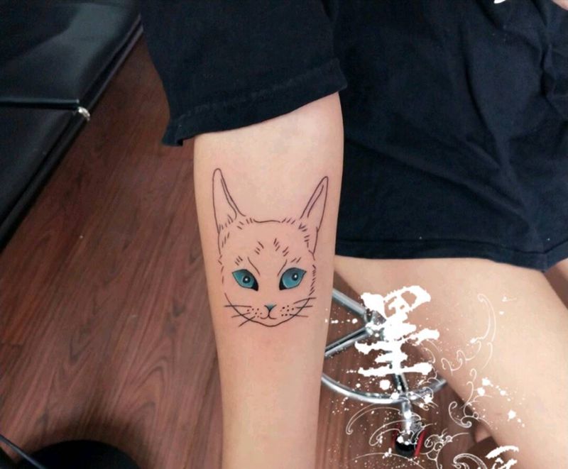 喵~纹身图片_手部几何纹身图案