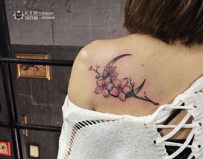 桃花纹身图片_成品手臂手部传统清新植物桃花纹身图案