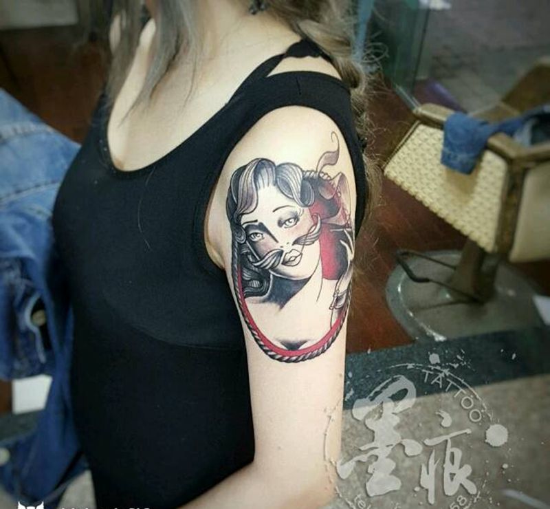 客人自带图案纹身图片_手臂欧美人物成品纹身图案