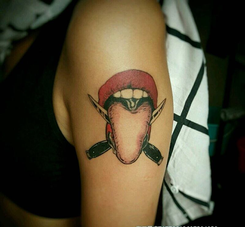 音乐标志纹身图片_手臂欧美清新几何成品纹身图案