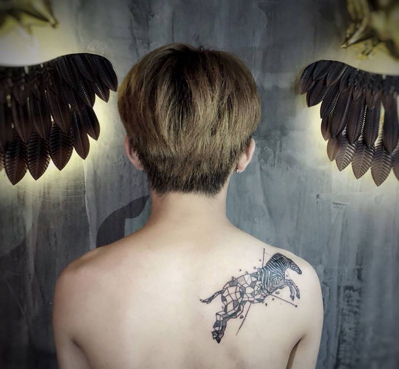 几何斑马纹身图片