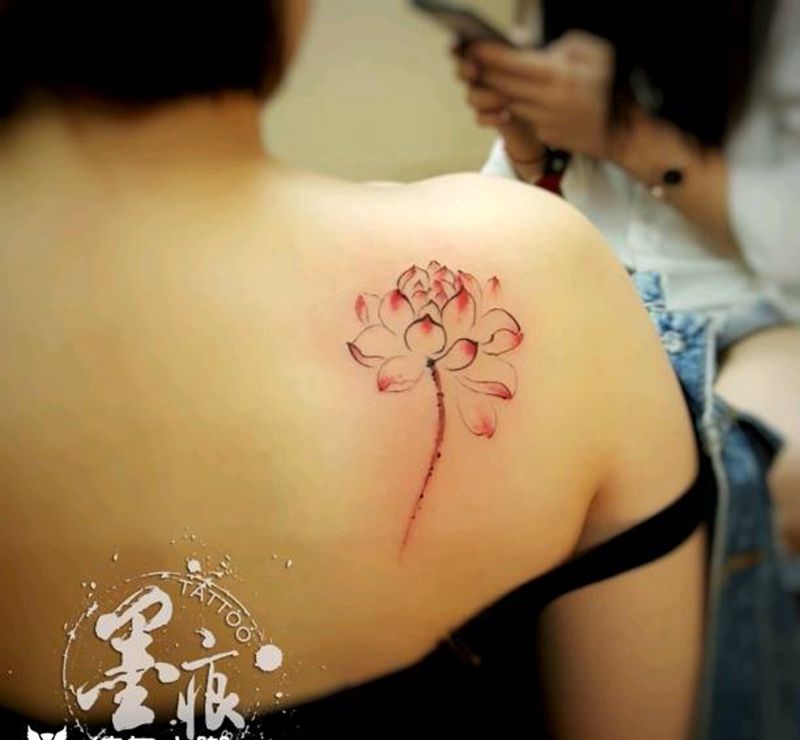 荷纹身图片_清新植物原创成品纹身图案