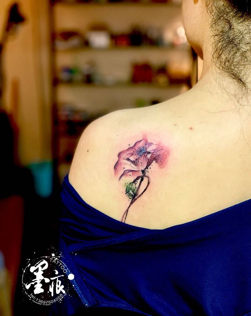 花儿纹身图片_肩部水彩纹身图案