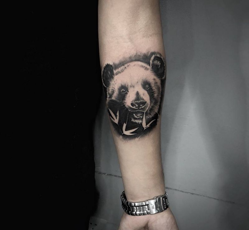 写实熊猫纹身图片