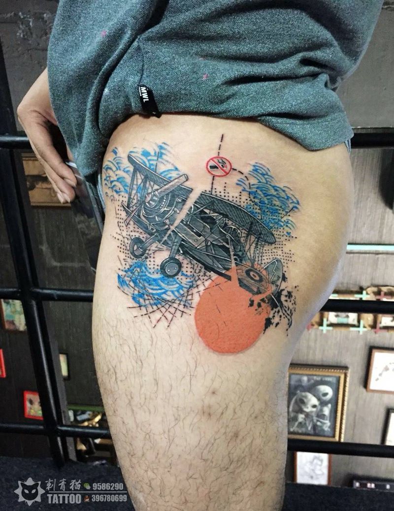 双翼机纹身图片_成品手臂手部欧美静物飞机纹身图案
