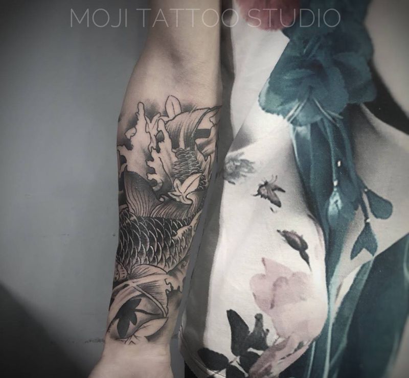 传统鲤鱼遮盖纹身图片