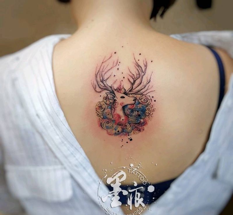 鹿纹身图片_颈部肩部背部欧美清新几何动物植物原创成品纹身图案