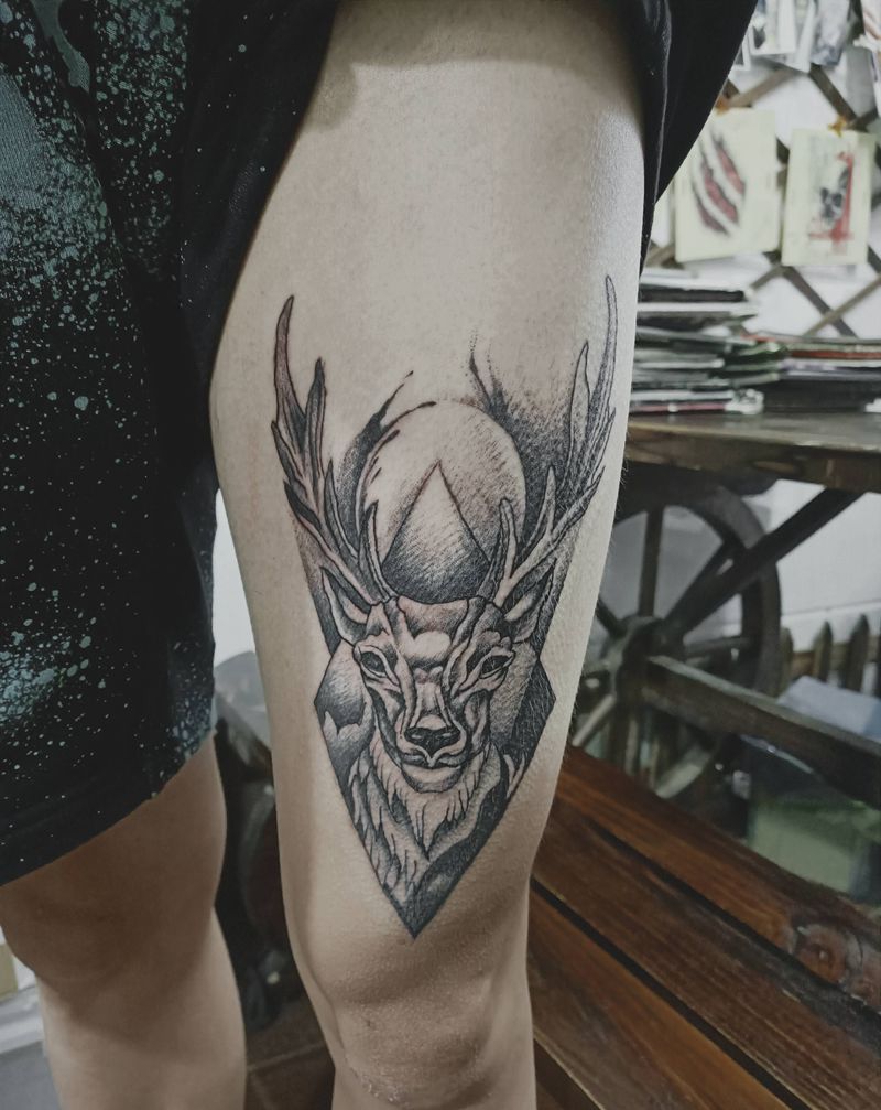 鹿纹身图片_腿部纹身图案