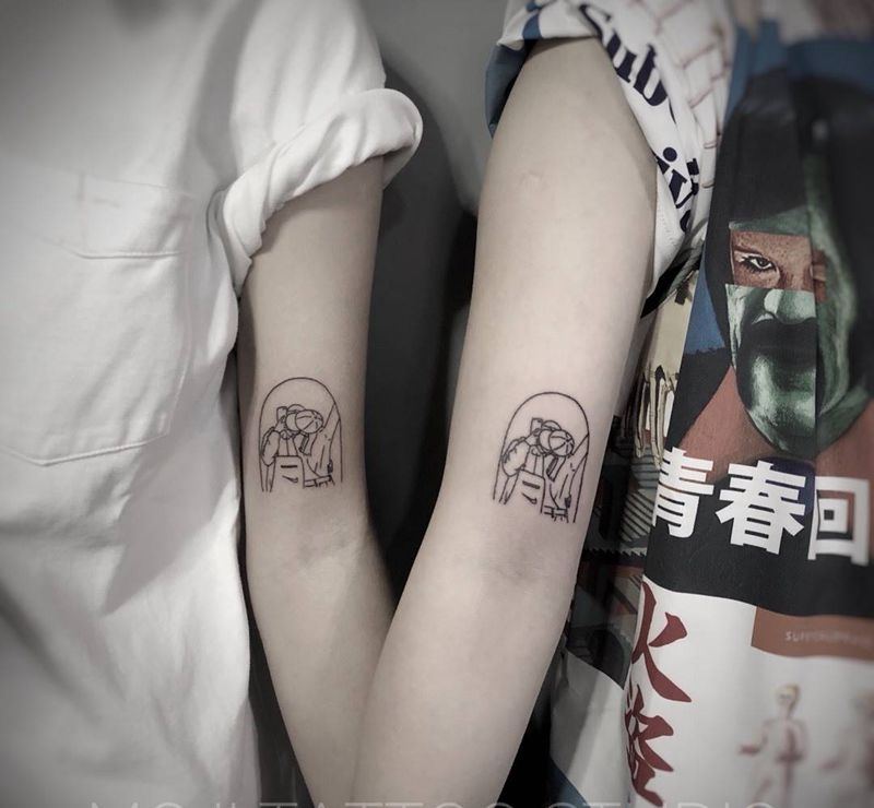 情侣相片线条纹身图片