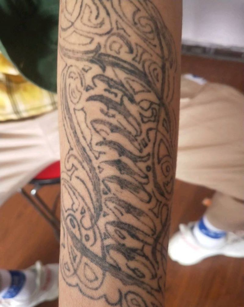 修改纹身图片_手臂手部Old School花体字纹身图案