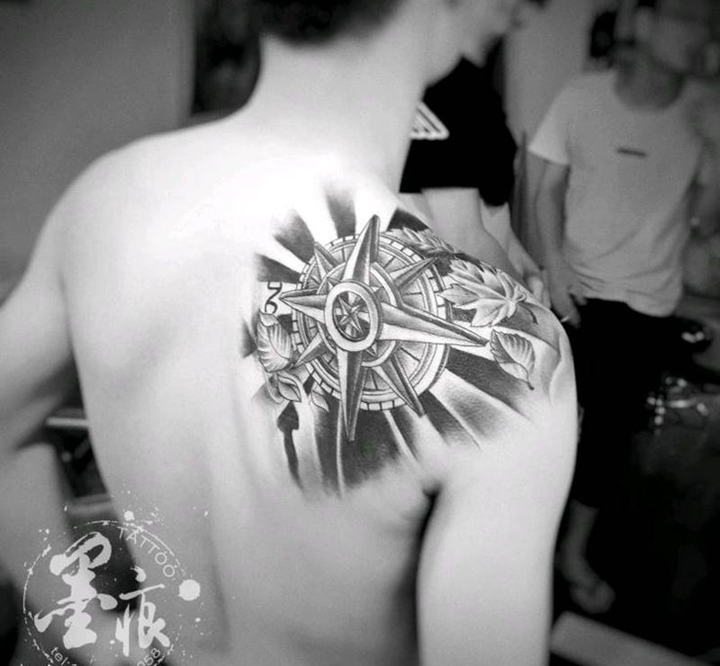 《疤痕遮盖》纹身图片_肩部欧美写实新传统纹身图案