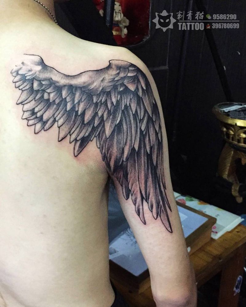 翅膀纹身图片_成品肩部手臂欧美清新翅膀纹身图案