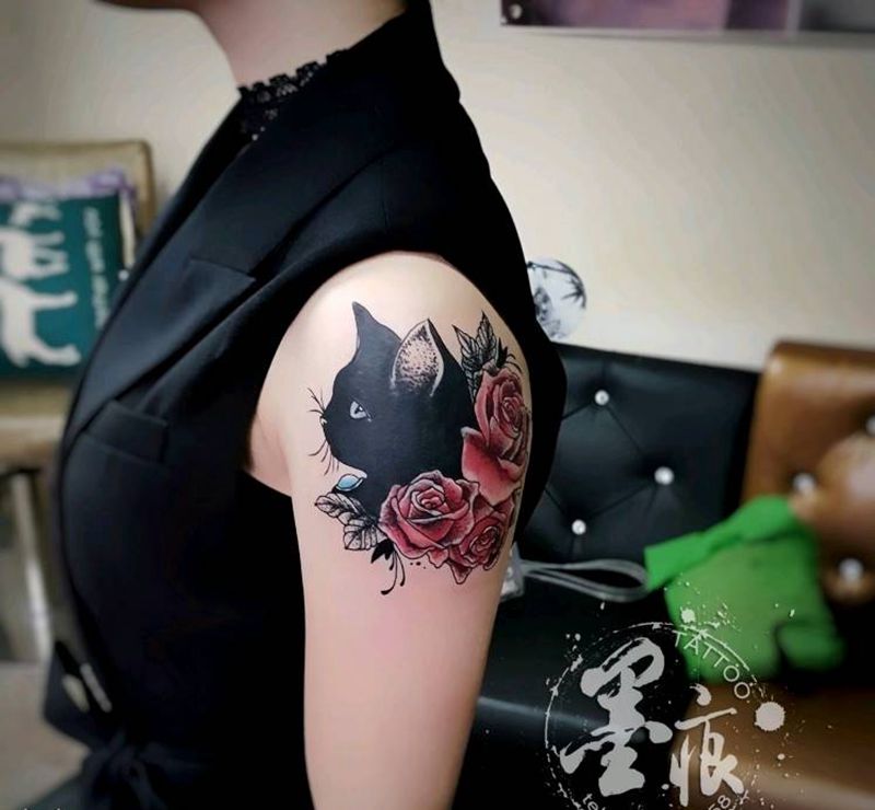 《猫》纹身图片_手臂腿部脚部欧美清新原创成品纹身图案