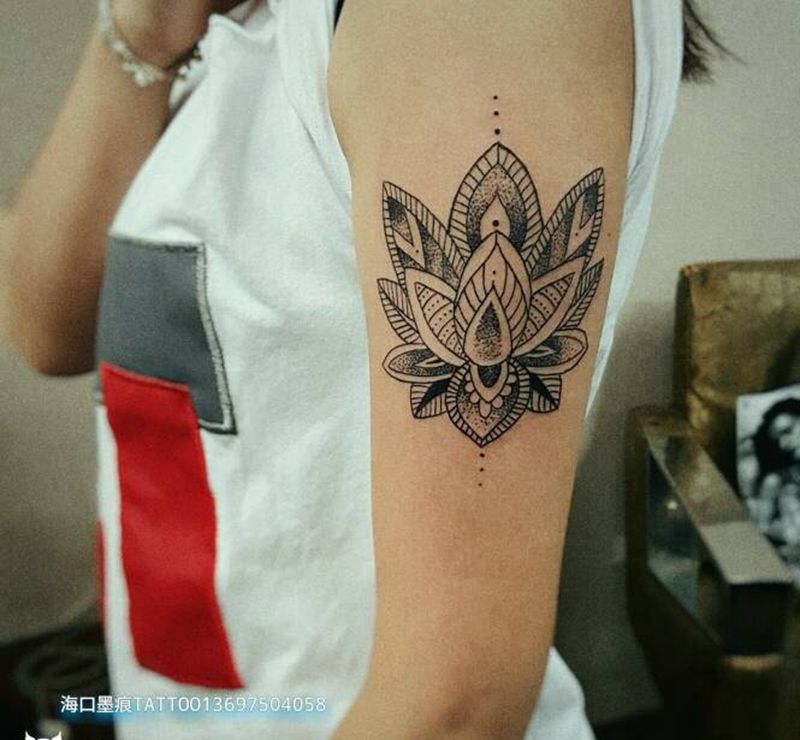 点刺梵花纹身图片_手臂手部清新几何植物成品纹身图案
