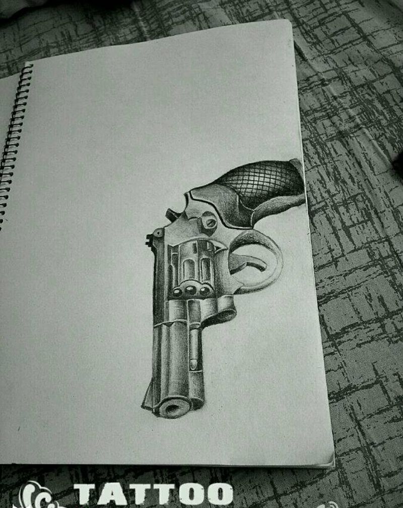 15年手绘稿《枪》纹身图片_手稿纹身图案