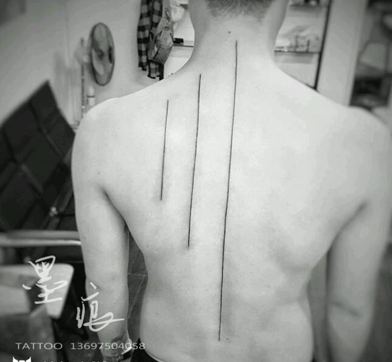 三条线纹身图片