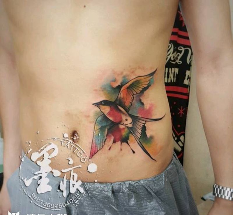 水彩．燕纹身图片